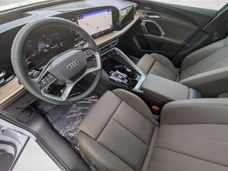 Used 2025 Audi Q5 Premium w/ Premium Plus AWD/4WD video 3