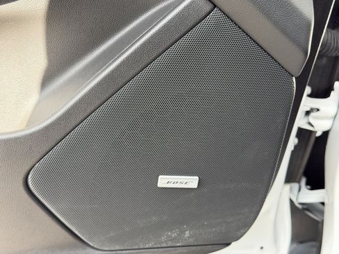 Certified 2022 Cadillac XT5 Sportv w/ Technology Package image 17