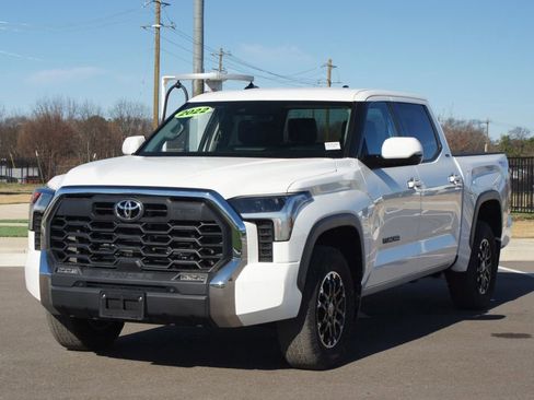 Used 2022 Toyota Tundra SR5 w/ TRD Off-Road Package image 22