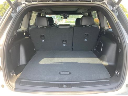 New 2024 Jeep Grand Cherokee Limited 4xe w/ Luxury Tech Group II image 17