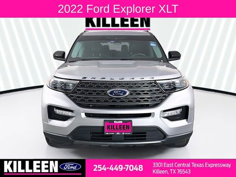 Used 2022 Ford Explorer XLT w/ Equipment Group 202A image 2