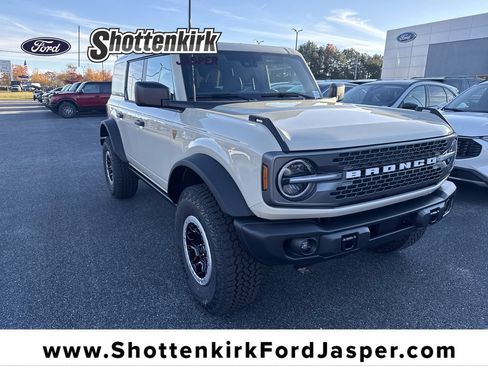 New 2025 Ford Bronco Badlands w/ Sasquatch Package AWD/4WD image 1