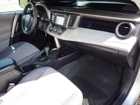 Used 2013 Toyota RAV4 LE image 21