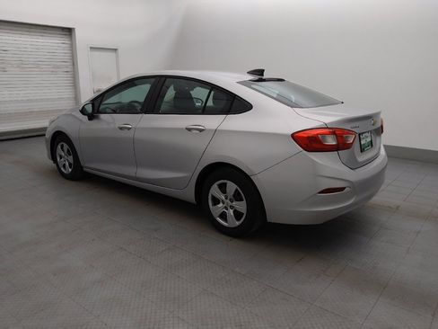 Used 2017 Chevrolet Cruze LS FWD image 3