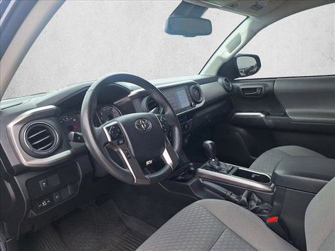 Used 2022 Toyota Tacoma SR5 RWD image 8