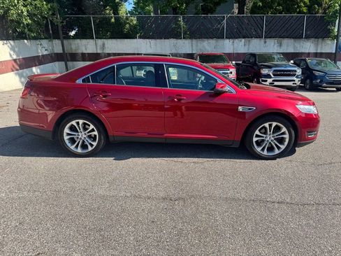 Used 2013 Ford Taurus SEL FWD image 6