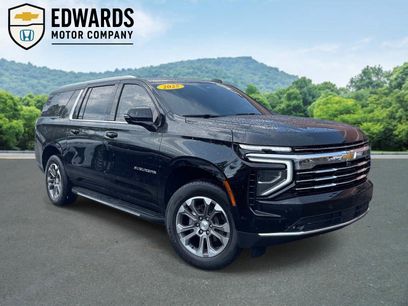 Used 2025 Chevrolet Suburban LT w/ Comfort Package