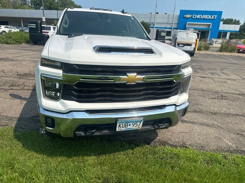 Used 2024 Chevrolet Silverado 2500 LT w/ All Star Edition AWD/4WD image 5