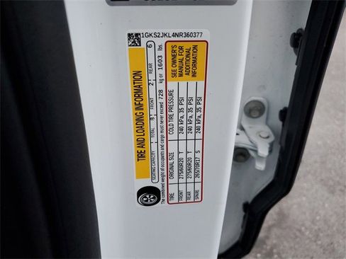 Used 2022 GMC Yukon XL Denali image 31