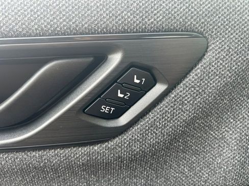 Used 2026 Subaru Outback Limited AWD/4WD image 9