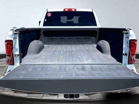 Certified 2025 RAM 2500 Big Horn AWD/4WD image 25