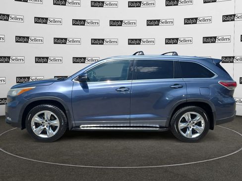 Used 2015 Toyota Highlander Limited FWD image 3
