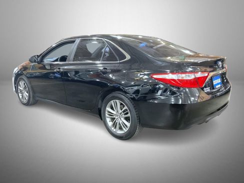Used 2015 Toyota Camry SE w/ Moonroof Package FWD image 7
