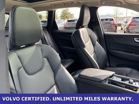 Certified 2025 Volvo XC60 B5 Core image 11