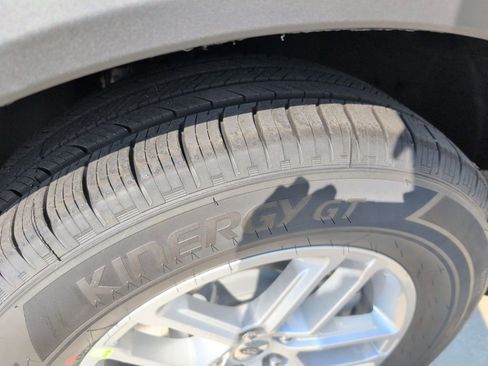 New 2026 Ford Explorer Active image 17