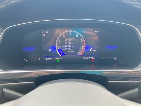 Used 2023 Volkswagen Tiguan SE FWD image 23