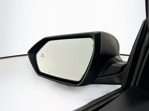 Used 2025 Hyundai Elantra SEL FWD image 16