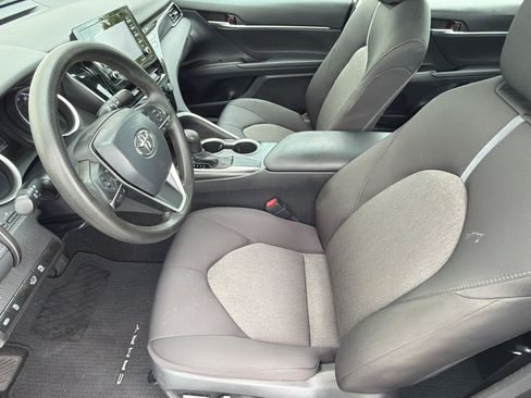 Used 2021 Toyota Camry LE w/ Carpet Mat Package (TMS) FWD image 5