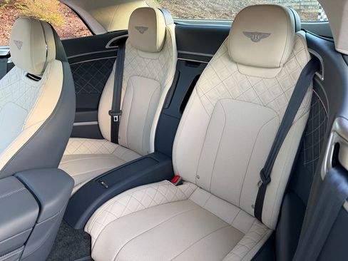 Used 2023 Bentley Continental GT Mulliner image 34