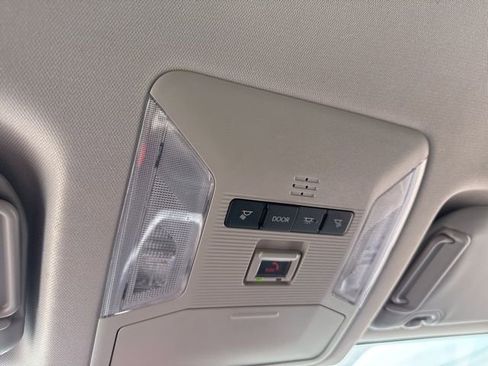 Used 2025 Toyota RAV4 XLE image 21