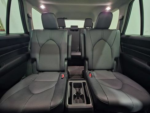 Used 2025 Toyota Grand Highlander AWD Hybrid image 15