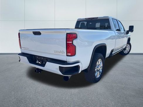 Used 2024 Chevrolet Silverado 2500 High Country w/ Technology Package AWD/4WD image 4