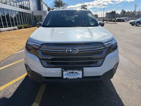 Used 2025 Subaru Forester Premium image 2