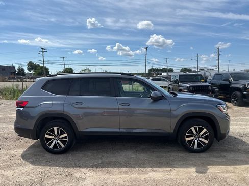 Used 2023 Volkswagen Atlas SE AWD/4WD image 9
