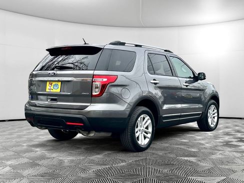 Used 2014 Ford Explorer XLT image 5