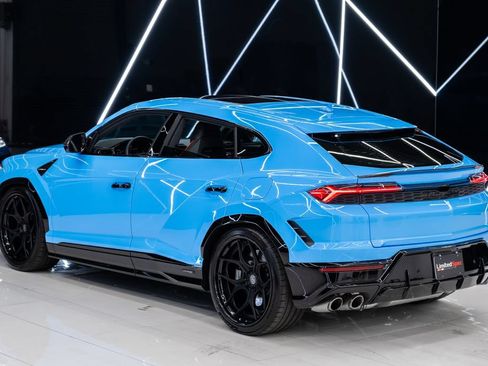 Used 2025 Lamborghini Urus SE AWD/4WD image 29