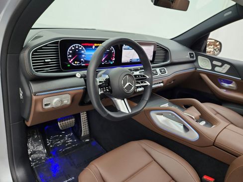 Certified 2025 Mercedes-Benz GLS 450 4MATIC w/ AMG Line Exterior image 9