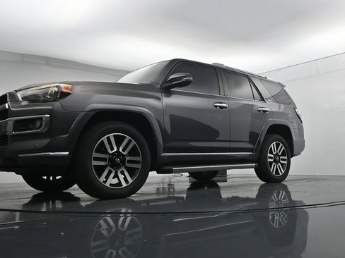Used 2015 Toyota 4Runner Limited AWD/4WD image 20