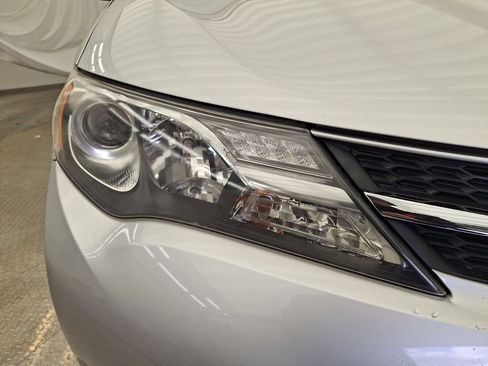 Used 2013 Toyota RAV4 LE image 27