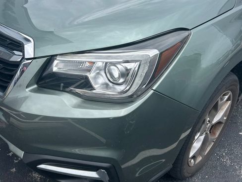 Used 2017 Subaru Forester 2.5i Touring AWD/4WD image 5