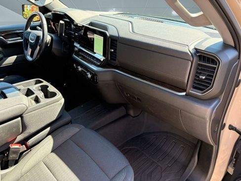 Used 2022 GMC Sierra 1500 Elevation w/ LPO, Elevation Black Package image 26