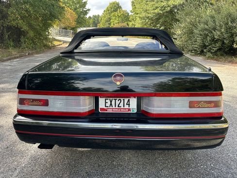 Used 1991 Cadillac Allante image 4