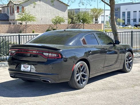 Used 2020 Dodge Charger SXT w/ Blacktop Package RWD image 8