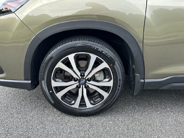 Used 2024 Subaru Forester Limited w/ Convenience Package AWD/4WD image 13