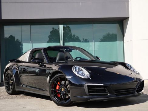 Used 2017 Porsche 911 Targa 4S image 1