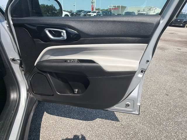 Used 2025 Jeep Compass Limited AWD/4WD image 14