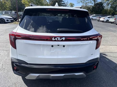 New 2026 Kia Seltos EX image 3