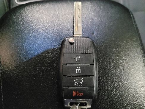 Used 2019 Kia Sorento AWD image 32