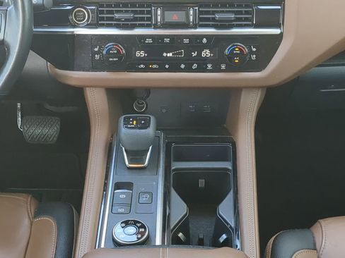 Certified 2023 Nissan Pathfinder Platinum w/ Cargo Package image 18