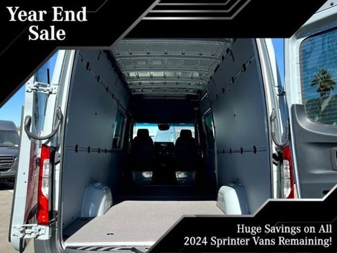 New 2024 Mercedes-Benz Sprinter 2500 image 22