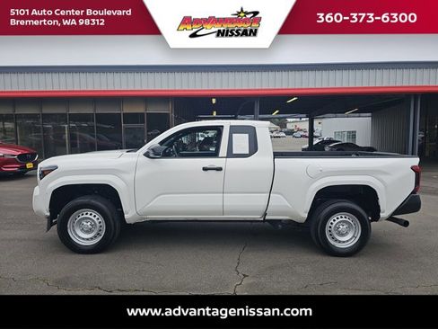 Used 2024 Toyota Tacoma SR image 2