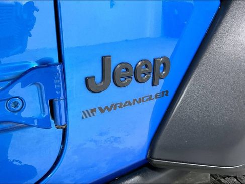 Used 2023 Jeep Wrangler Unlimited Sport AWD/4WD image 38