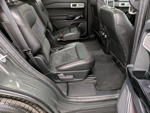 Used 2022 Ford Explorer ST-Line w/ Class IV Trailer Tow Package image 25