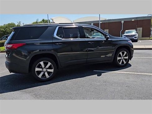 Used 2020 Chevrolet Traverse LT w/ LT Premium Package image 46