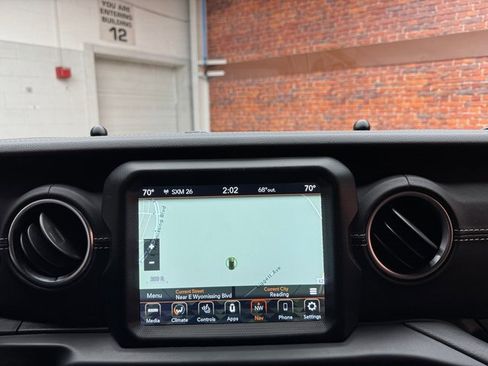 Used 2022 Jeep Wrangler Unlimited Sahara w/ Cold Weather Group image 18