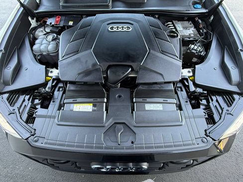 Used 2021 Audi Q8 Prestige w/ Prestige Package AWD/4WD image 43